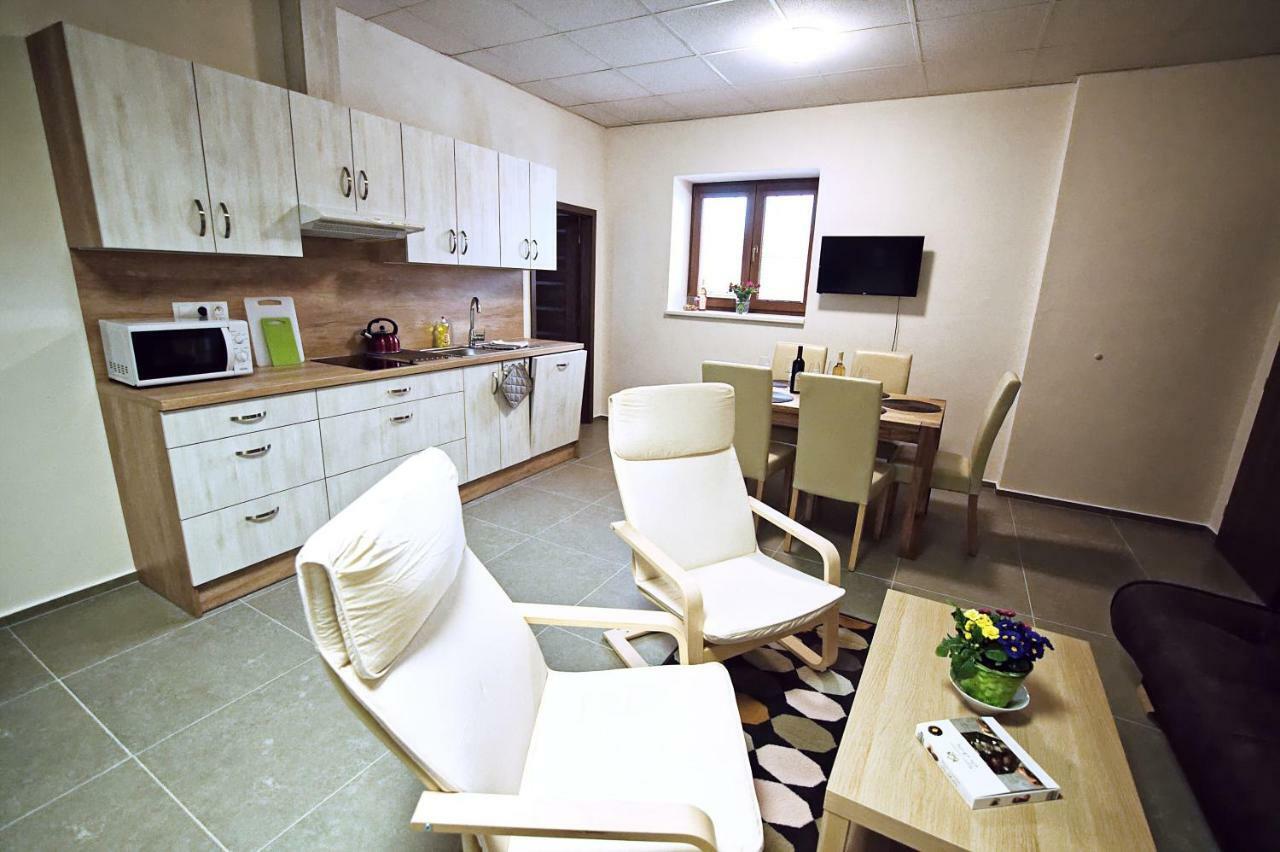 "U Capa" Krasny Apartman V Sedleci Sedlec  Exterior foto